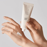 عکس 2: ضدآفتاب کرمی بیوتی اف جوسان spf 5۰ مدل آکوا فرش