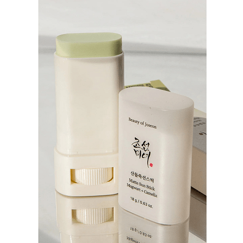 عکس 2: ضد آفتاب استیکی مات کننده پوست بیوتی آف جوسان با SPF 50+ و PA++++