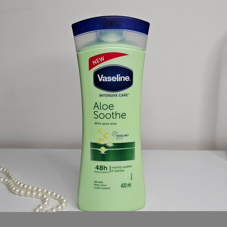 لوسیون بدن وازلین مدل Aloe Soothe حجم 200میلی لیتر