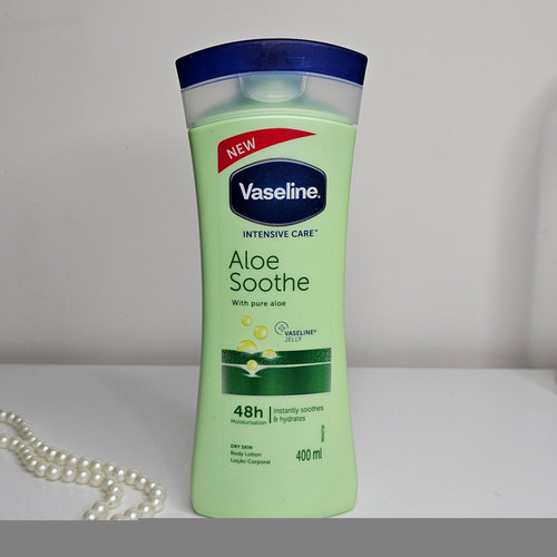 لوسیون بدن وازلین مدل Aloe Soothe حجم 200میلی لیتر